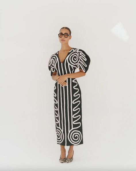 Hannah Traore, Mara Hoffman Dress, African Print Fashion Dresses, Classy Casual Outfits, Mara Hoffman, African Print Fashion, Carrie Bradshaw, All Black Outfit, High Fashion Street Style