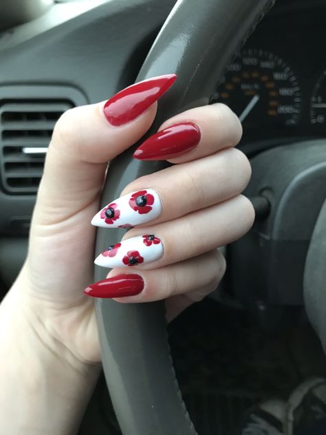 Anzac Nails, Poppy Nails Design, Poppy Flower Nails, Remembrance Day Nails, Poppy Nail Art, Poppy Nails, 2023 Nails, Black Poppy, Poppy Art