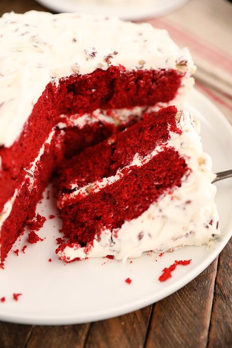 Willard Scott Red Velvet Cake, Southern Living Red Velvet Cake Recipe, Hyvee Recipes, Red Velvet Cake Recipe Easy, Moist Red Velvet Cake, Southern Red Velvet Cake, Best Red Velvet Cake, Butter Cakes, Red Vegetables