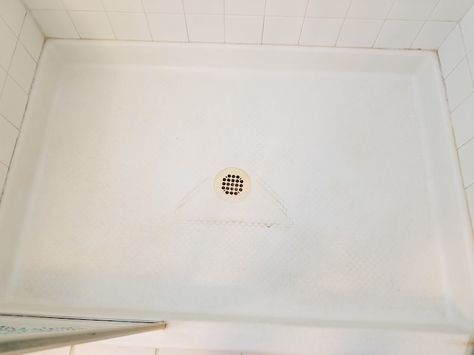 How to remove a stain from a fiberglass shower floor - The Washington Post Clean Shower Floor, Cleaning Shower Tiles, Climbing Wall Kids, Homemade Cleaner, Remove Water Stains, Cleaning Tile Floors, Hard Water Stain Remover, Fiberglass Shower, Hard Water Stains