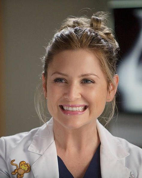 Arizona Robins, Single Season, Arizona Robbins, Jessica Capshaw, Greys Anatomy Characters, Hd Pic, Grey Anatomy, Station 19, Medical University