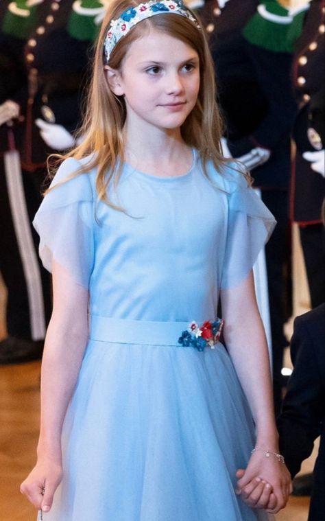 Princess Estelle Of Sweden, Pottermore Wand, Princess Ingrid Alexandra, Ingrid Alexandra, Paying It Forward, Victoria Prince, Victoria Of Sweden, Swedish Royalty, Jewel Dress