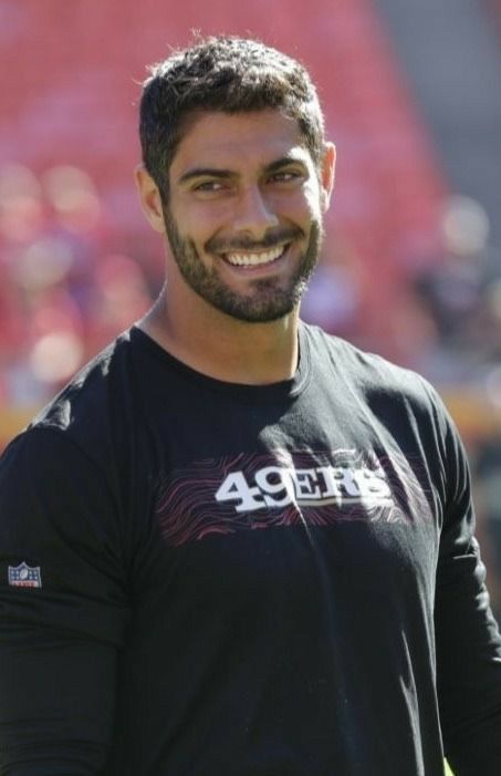 Jimmy Garoppolo, Sf 49ers, Le Male, American Football Players, Beard Styles, Sport Man, Pretty Men, American Football, Gq