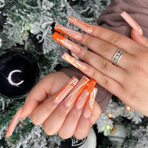 LA | IE NAIL ARTIST on Instagram: “🍊“Orange Sorbet�” 🍨 One of my favorite freestyles I’ve done 🤩✨ This client came all the way from Oakland to get her nails done for the…” Spring Orange Nails, Orange Nail Designs Fall, Halloween Orange Nails, Orange Nails Halloween, Bright Nails Neon, Orange And Black Nails, Orange Nail Ideas, Prom 23, Hoco Nails