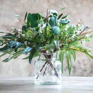 Eucalyptus Diy, Christmas Wedding Flowers, Prayer Jar, Blooming Succulents, Christmas Foliage, Pumpkin Vase, Sarah Raven, Dried Eucalyptus, Everlasting Flowers