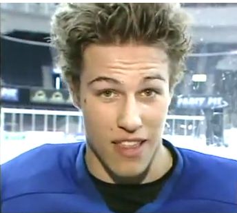 Anders Lee: Notre Dame captain.  His team beat the Mavs this weekend... But once I saw his face, it was okay.  THIS IS WHY HOCKEY IS THE BEST Anders Lee, Anders Lee Islanders, New York Islanders, Its Okay, Screen Shot, Nhl, Notre Dame, I Saw, This Weekend