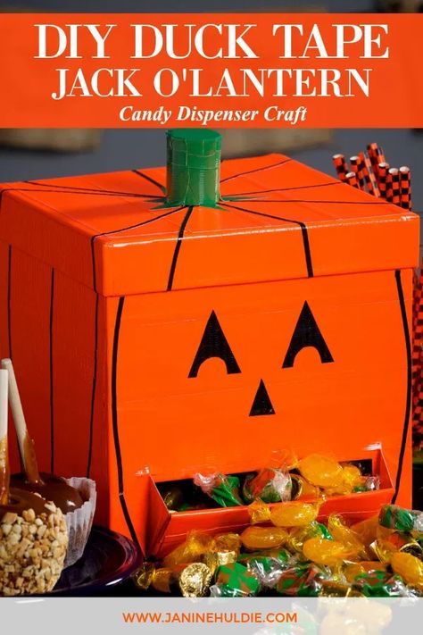 Painting Canvas Crafts, Diy Halloween Candy, Craft Soda, The Hallow, Creeper Minecraft, Candy Dispenser, Birthday Gifts For Teens, Pumpkin Candy, Candy Holder