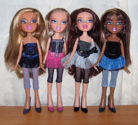 Bratz Birthday Bash | Amanda | Flickr Bratz Collections, Bratz Sleepover, Bratz Birthday, Dc Superhero Girls Dolls, Happy Birthday Paul, 2000s Toys, Fantasy Dolls, Emo Princess, Bratz Doll Outfits