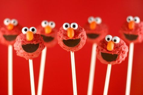 Going to attempt Bakerella's Elmo cake pops one of these days for my Elmo obsessed 1 year old. Easter Cake Pops, Sesame Street Cake, Elmo Cake, Elmo Birthday Party, Sesame Street Birthday Party, Elmo Party, Elmo Birthday, Sesame Street Birthday, Cookie Pops