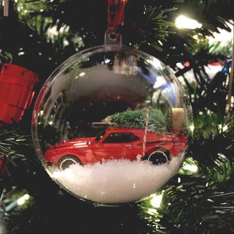 Hot wheels Christmas ornaments Christmas Tree Ideas Diy, Hot Wheels Christmas Tree, Wheel Crafts, Christmas Decorating Hacks, Diy Cars, Decorating Hacks, Xmas Theme, Car Christmas, Christmas Crafts For Adults