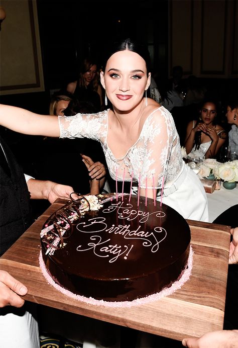 Katy Perry Birthday, Katy Perry Outfits, 37 Birthday, Katy Perry Hot, After Party, Her Music, Katy Perry, Style Icon, Google Chat