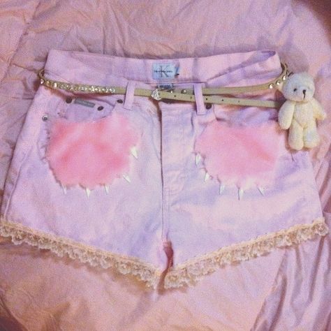 ＊ Pastel Goth Pants, Pastel Goth Shorts, Pastel Goth Diy, Goth Diy Clothes, Alternative Diy, Goth Diy, Goth Shorts, Creepy Cute Fashion, Pastel Goth Outfits