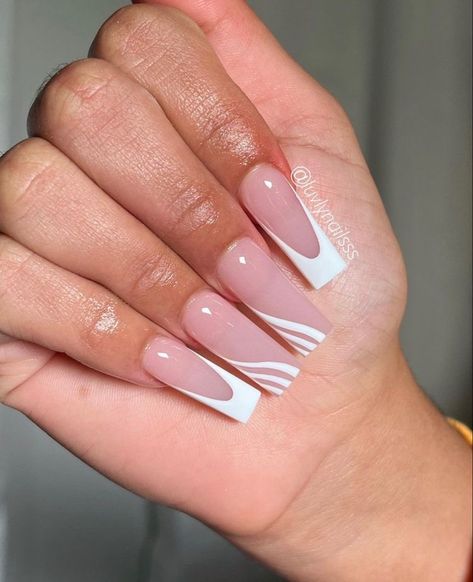 Medium Nails Acrylic White, Spring Medium Nails, Nail Ideas Medium Length French Tip, Simple Medium Long Acrylic Nails, Square Nail Designs Medium Length, Elegant French Tip Nail Designs, Medium Length Acrylic Nails French Tips, Medium Length Spring Nails, Medium Length Nails Acrylic Square French Tip