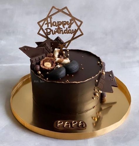 Simple Birthday Cake Designs For Husband, Chocolate Cake For Husband Birthday, Half Kg Chocolate Cake Design, Mini Chocolate Cake Design, Fairy Light Cake, Unique Cake Designs For Husband Birthday, Chocolate Cake For Men, Birthday Cake Designs Unique, Chocolate Cake Decoration Elegant