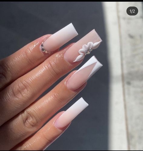 Classy Acrylic Nails With Initials, Ombre With French Tip Nails, Simple Nails Acrylic White, White With Design Nails, Cute Simple Nails White, White Tip Acrylic Nails With Design, White Designed Nails, Pretty Nails White, Cute Simple Acrylic Nails