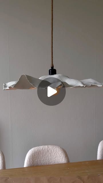 Diy Kitchen Lamp, Ceramic Lamp Shade, Clay Lamp Diy, Ceramic Lamps Handmade, Clay Pottery Diy, Wabi Sabi Diy, Diy Lustre, Clay Lamp, Structure Paint