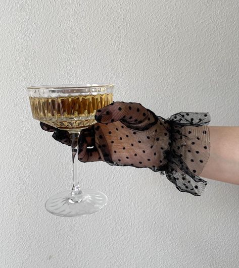 Holding Wine, Sipping Champagne, 1920s Women, Vintage Gloves, Glass Of Champagne, Vintage Glam, Old Money, White Wine, Holiday Parties