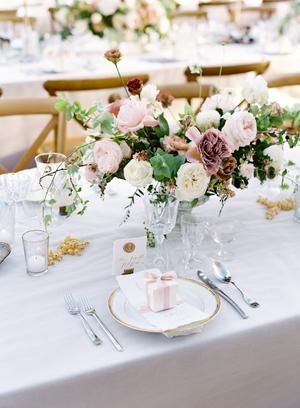 White Rose Centerpieces, Family Style Table, Floral Centrepieces, Summer Wedding Reception, Pastel Wedding Flowers, Rose Centerpieces, Lilac Roses, Wedding Floral Centerpieces, Wedding Reception Inspiration