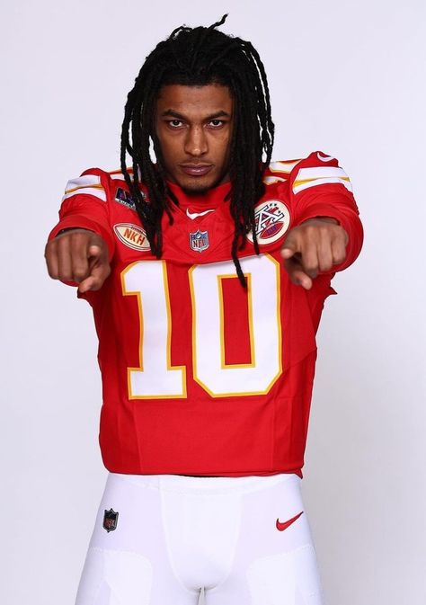 Isaiah Pacheco, Isiah Pacheco, Chiefs Wallpaper, Kc Football, Black Male Models, Nfl Kansas City Chiefs, Football Uniform, Sports Boys, Youth Football