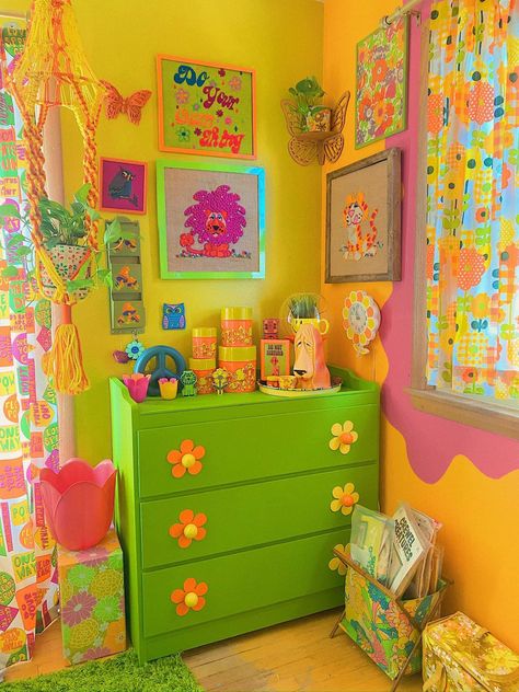 Kitsch Bedroom Ideas, Colored Wicker Furniture, Fun Colorful Bedroom Ideas, Fun House Aesthetic, Back Rooms Aesthetic, Funky Room Ideas, Maxamilist House, Weird Core Room, Kidcore Bedroom