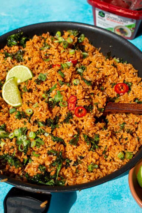 Turkey Mince Recipe with Rice (Gochujang Fried Rice) – Beat The Budget Spicy Korean Noodles, Gochujang Noodles, Recipe With Rice, Gochujang Recipe, Noodles Spicy, Turkey Mince Recipes, Turkey Spices, Baked Kale, Korean Noodles