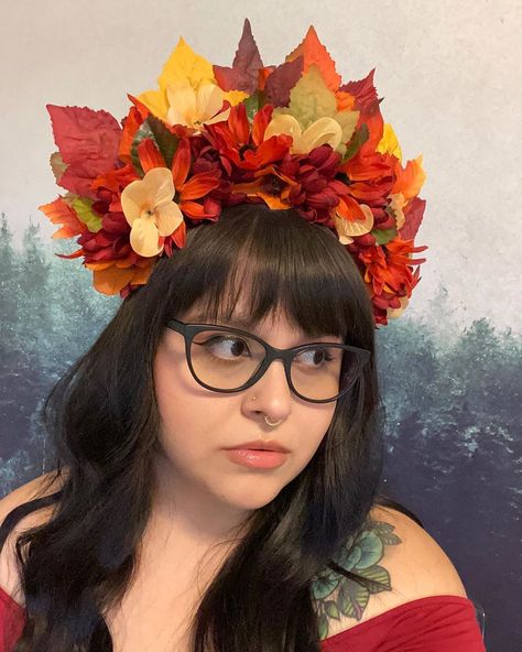 Mexican Flower Crown, Maternity Flower Crown, Black Hair Pieces, Aveda Makeup, Fall Flower Crown, Moody Autumn, Gothic Crown, Mexican Flowers, Makeup Photo