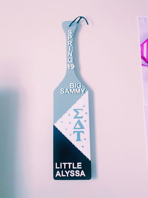 Easy Sorority Paddles, Alpha Gamma Delta Paddle, Sorority Paddles Ideas Simple, Tri Delta Paddle, Simple Sorority Paddles, Blue Sorority Paddle, Cute Sorority Paddles Ideas, Paddle Ideas Sorority Big Little, Big Little Sorority Paddles