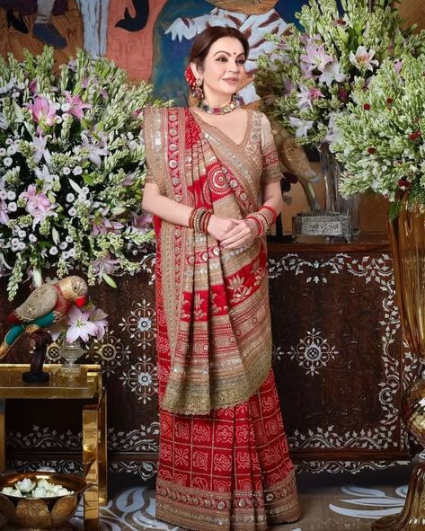 Nita Ambani Dolls Up In Red-Hued Saree And 'Navaratna' Choker With Nine Gemstones For Mata Ki Chowki Navaratna Choker, Lengha Design, Ambani Family, Ambani Wedding, Radhika Merchant, Heavy Lehenga, Engagement Lehenga, Nita Ambani, Fancy Saree