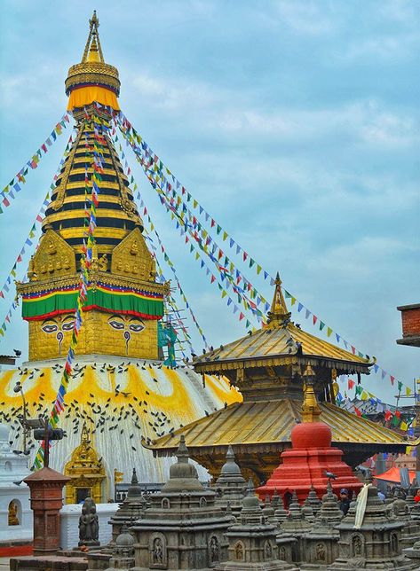 Budget Friendly Places for 2022 // Nepal Karakorum Highway, Nepal Culture, Kathmandu Valley, Nepal Travel, Kathmandu Nepal, Buddhist Temple, South Asia, Countries Of The World, Unesco World Heritage Site