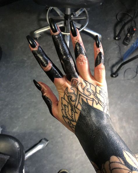 Knuckle Tattoos Cover Up, Blacked Out Wrist Tattoo, Finger Tattoos Blackwork, Hand Tattoos For Women Dark, Black Out Hand Tattoo Designs, Cover Finger Tattoo, Black Work Finger Tattoo, Black Out Wrist Tattoo, Blackout Wrist Tattoo