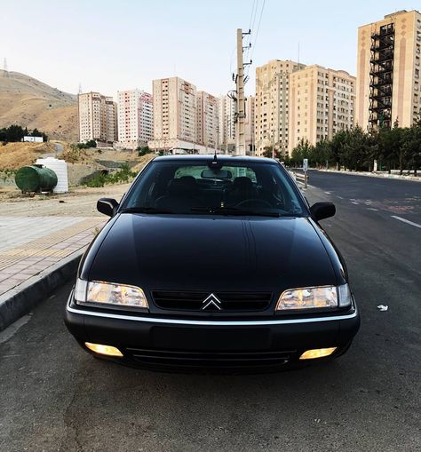 xantia_3000_24v on Instagram: “. . . . . #citroen #xantia #xantia_1800_2000_3000 . . ##زانتیا_وحشی🚘🔞☠” Xantia Citroen, Citroen Zx, Citroen Xantia, Citroen Car, Wallpaper Landscape, Iphone Wallpaper Landscape, Fall Thanksgiving Decor, January 20, Dream House Exterior