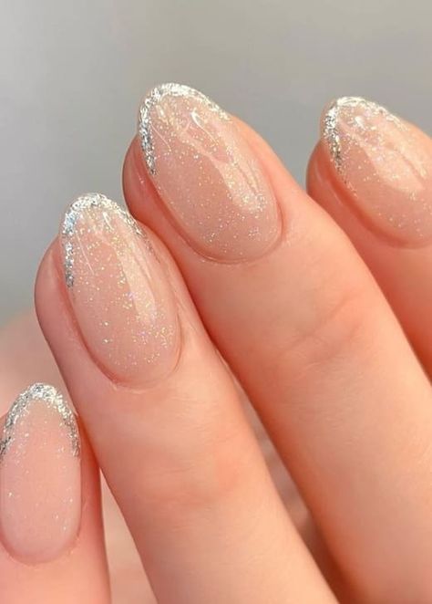 Silver Nail Designs Simple, French Nail Designs With Glitter, Bridal Nails Ideas, Korean Glitter Nails, Fancy French Nails, Glitter French Nails, Unghie Sfumate, Colored Acrylic, Sparkle Nails