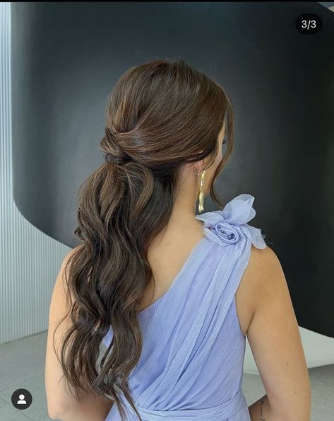 Bridesmaid Hair One Shoulder Dress, Bridesmaid Hairstyles One Shoulder Dress, One Shoulder Bridesmaid Dress Hairstyles, Hairstyles For Open Back Dress, Bridesmaid Hair Inspo, Rambut Brunette, Peinados Hair Styles, Elegant Ponytail, Hair Up Styles