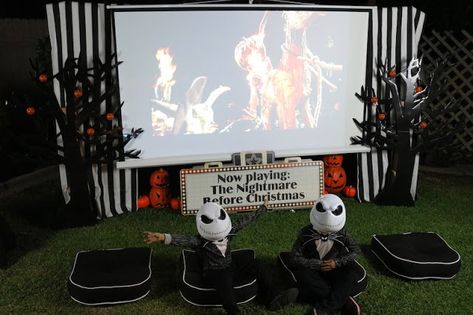 Outdoor Halloween Movie Night, Nightmare Before Christmas Outdoor, Outdoor Movie Night, Outdoor Movie Screen, Halloween Movie Night, Backyard Movie Nights, Creepy Halloween Decorations, Backyard Movie, Movie Night Party