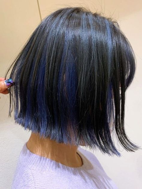 Blue Sombre for Bob Black Hair Highlights, Blue Hair Streaks, Hair Highlights Ideas, Blonde Peekaboo Highlights, Blue Hair Highlights, Ideas For Black Hair, Long Hair Highlights, Short Hair Highlights, Highlights Ideas