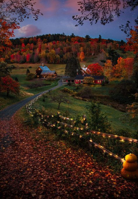 Woodstock Vt, Woodstock Vermont, Autumn Scenery, Autumn Beauty, Autumn Cozy, Fall Photos, Country Road, On The Ground, Fall Foliage