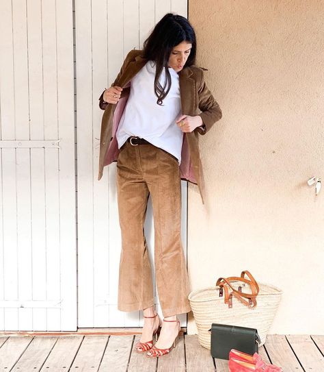 Charlotte Husson, Instagram C, Parisian Style, Khaki Pants, Street Style, My Style, Pants, On Instagram, Instagram