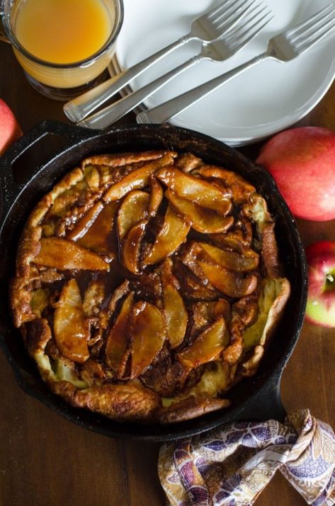 Dutch Apple Pancake, Baked Apple Pancake, Oven Baked Apple, Apple Pancake Recipe, Oven Pancakes, Baking Bad, Apple Pancakes, University Of Notre Dame, Tasty Pancakes