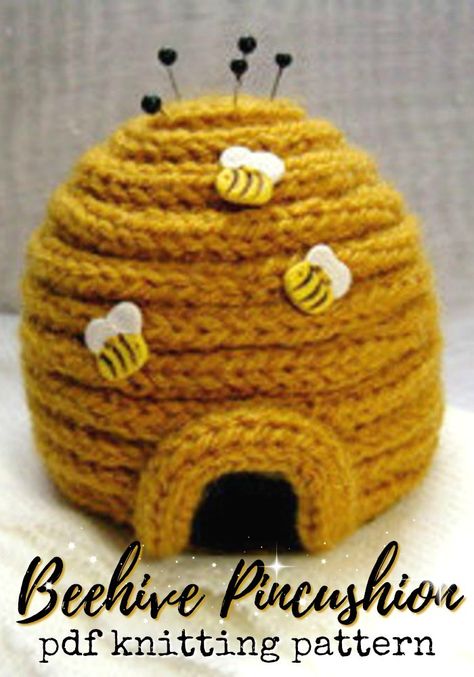 What a fun little knitting pattern for this beehive pincushion! I need one of these for my craft room! #knitting #pattern #knittingpattern #knit #amigurumi #bees #beehive #yarn #pincushion #crafts #craftevangelist Knitting Amigurumi, Spool Knitting, Handmade Baby Shower Gift, Pin Cushions Patterns, French Knitting, Crochet Bee, Knitting Blogs, Finger Knitting, I Cord