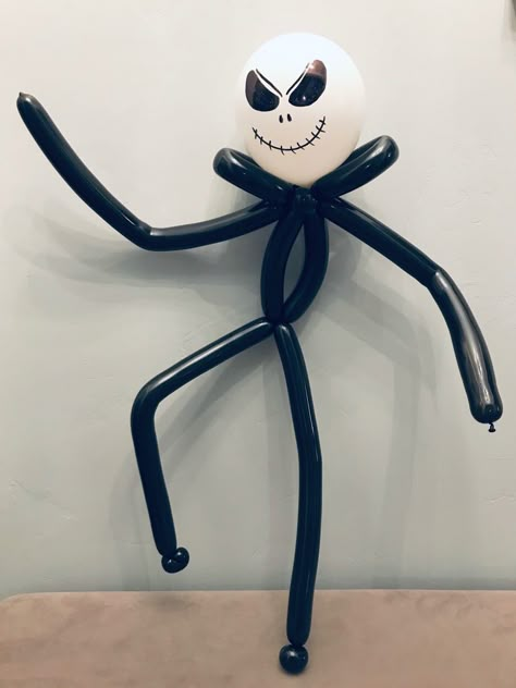 Halloween Balloon Ideas Diy, Halloween Decorations With Balloons, Halloween Birthday Balloons, Balloon Spiders Halloween, School Halloween, Halloween Fiesta, Balloon Decorations Halloween, Ideas Para Decorar Halloween, Halloween Balloon Animals