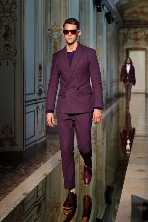 Monochrome Suit, Mens Suit Style, Purple Suit, Prom Suits For Men, Casual Suit Jacket, Dinner Suit, Ports 1961, Purple Suits, Monochromatic Outfit