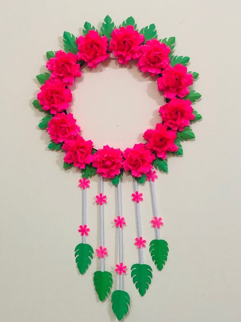 Flower wall hanging ideas Paper Flower Video, Hanging Paper Craft, Wall Hanging Paper Craft, Craft For Home Decoration, Paper Flower Wall Art, Wall Hanging Ideas, Paper Wall Decor, Flower Wall Hanging, Hanging Ideas