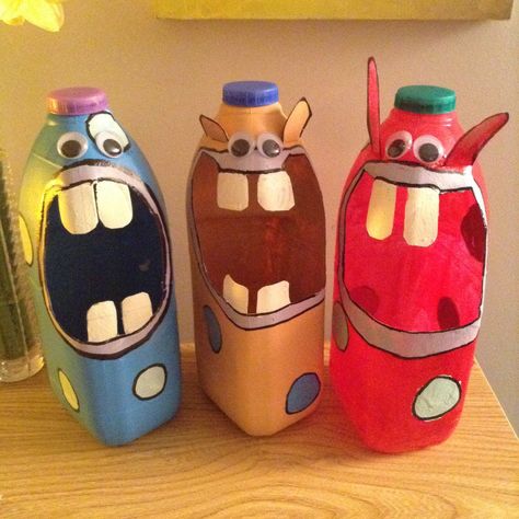 fall crafts | fall | diy fall crafts | soda pop bottle crafts | soda pop bottles | diy crafts #fallcrafts #fall #diyfallcrafts #sodapopbottlecrafts #sodapopbottles #diycrafts Garbage Monster, Upcycling Projects For Kids, Pop Bottle Crafts, Milk Bottle Craft, Milk Jug Crafts, Craft Soda, Milk Cartons, Diy Monsters, Recycled Crafts Kids