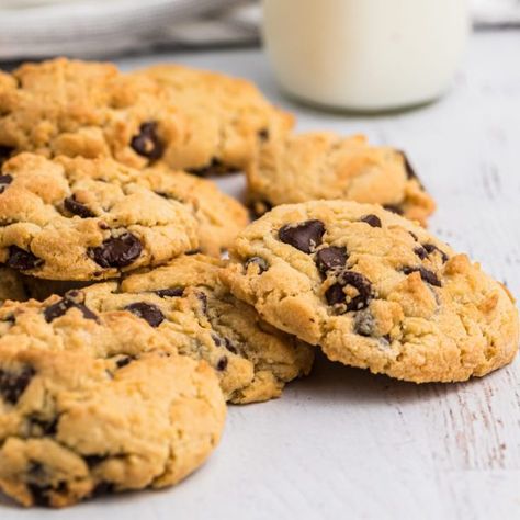 Air Fryer Chocolate Chip Cookies are some of my favorite cookies to make when I’m craving soft, doughy, cookies but don’t want to make an entire batch. Made with brown sugar, vanilla, chocolate chips, and more! Homemade cookies are the best, and I love these chocolate chip cookies. They’re so easy to make in the ... Read More about Air Fryer Chocolate Chip Cookies The post Air Fryer Chocolate Chip Cookies appeared first on PinkWhen. Kfc Chicken Recipe Copycat, Air Fryer Chocolate Chip Cookies, Copycat Kfc, Lemon Cake Mix Cookies, Crockpot Chicken And Gravy, Cookies To Make, Kfc Chicken, Lemon Cake Mixes, Baked Brie