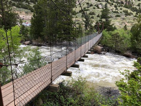 There is so much to see and do at Sinks Canyon State Park outside of Lander, Wyoming. It's great for camping and hiking! Lander Wyoming, Wyoming Nature, Wyoming Vacation, Wyoming Travel, Wyoming State, Only In Your State, Hiking Destinations, Beautiful Park, Get Outdoors