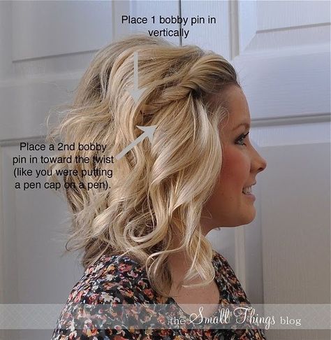 23 Five-Minute Hairstyles For Busy Mornings this is the cutest "medium length hair style" iv'e seen <3 Side Twist Hair, Five Minute Hairstyles, Penteado Cabelo Curto, Hair Envy, Twist Hairstyles, Hair Today, Great Hair, Hair Skin, Hair Dos