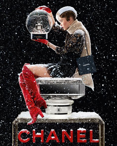 Lily-Rose Depp Welcomes Chanel No. 5 Living in Snow Globe — Anne of Carversville Lily Rose Depp Chanel, Chanel N5, Jean Paul Goude, Christmas Editorial, Chanel Ad, Chanel N 5, Perfume Versace, Chanel No5, Fragrance Campaign