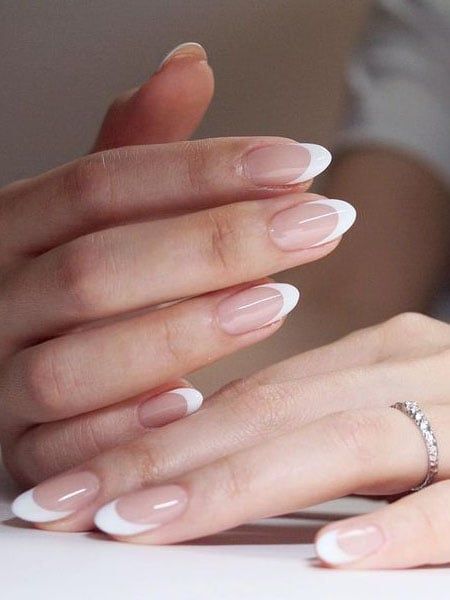 French Nails Design, Coffin Ombre, French Manicure Nail Designs, Almond Nails French, French Manicure Designs, Manicure Nail Designs, French Tip Nail Designs, French Manicure Nails, Stylish Nails Designs