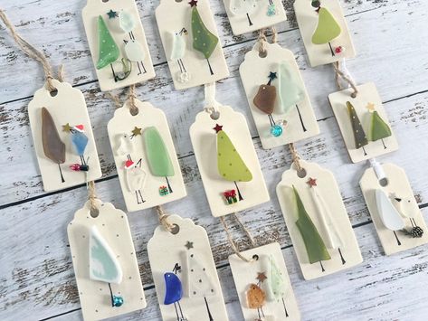 Christmas Sea Glass Ornament and Gift Tag - Etsy UK Sea Glass Diy, Sea Glass Art Projects, Coastal Ornament, Ornament Tags, Christmas Tree Charm, Jewelry Christmas Tree, Glass Art Projects, Unique Christmas Decorations, Glass Beach