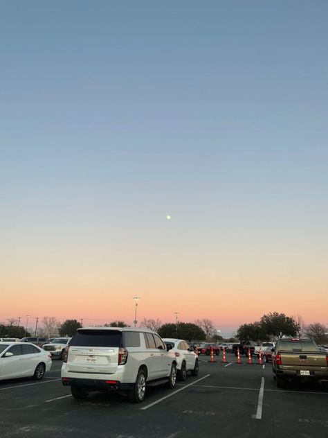 #parking #sunset #goals #aesthetic Parking Area Aesthetic, Park Aesthetic Sunset, Parking Aesthetic, Parking Lot Sunset, High School Parking Lot, Park Aesthetic, Goals Aesthetic, Doctors Office, Jesus Wallpaper